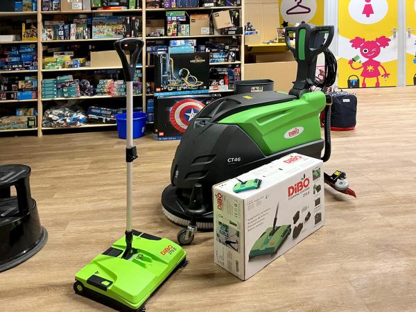 DiBO vloerreinigers bij Intertoys Rotterdam