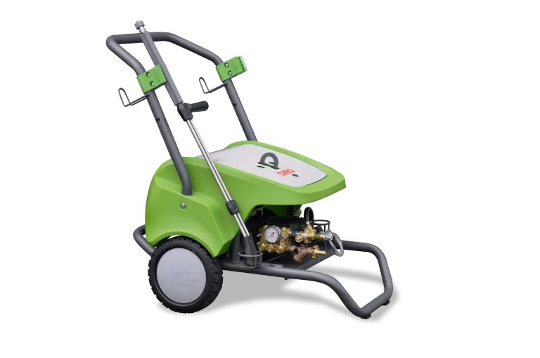 Battery powered high pressure cleaner 